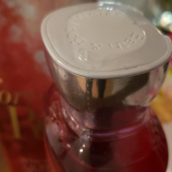 CHOOSE A SET Body Cream & Shower Gel - Picture 9 of 9